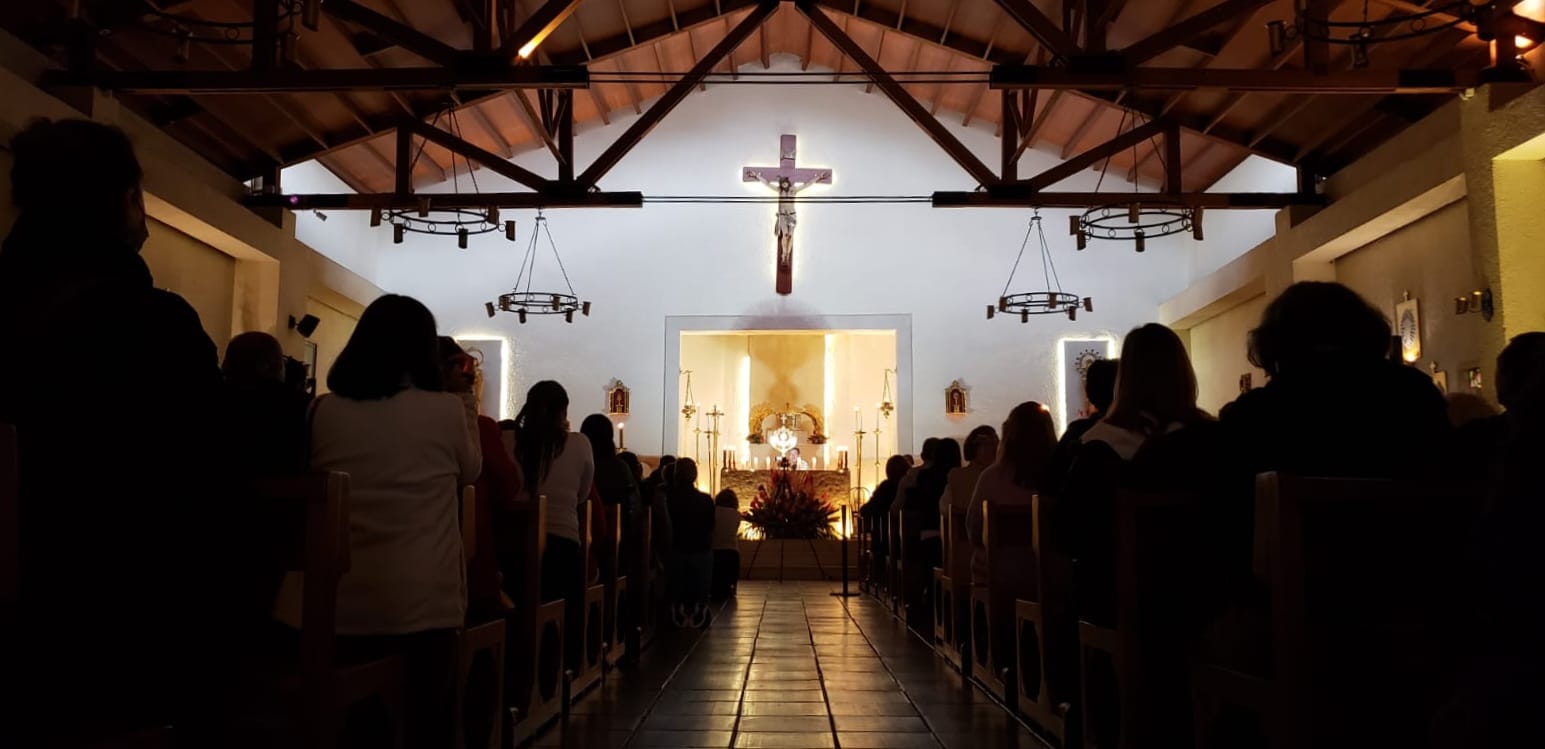 Hora Santa Parroquia Santo Domingo Savio