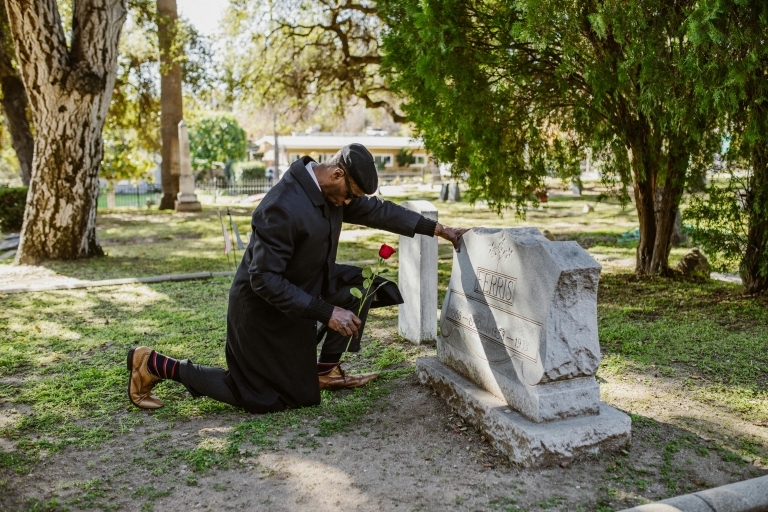 Visita cementerio difunto